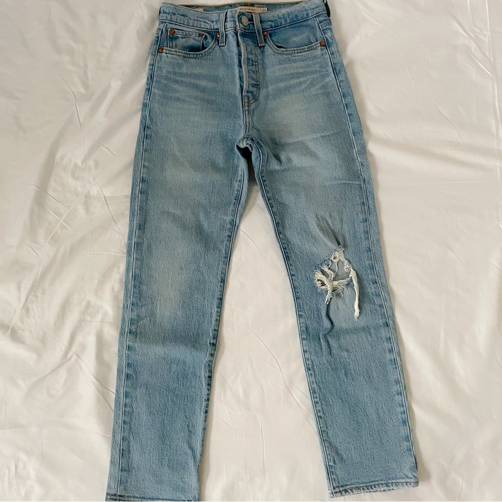 Levi's Wedgie Straight High-Rise Premium Distressed Denim Jeans